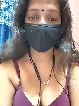 Snapshot of Sonalihot_ chatting on 11.03.25 Sonalihot online show from 11.03.25