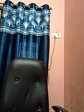 Snapshot of Sonalihot_ chatting on 12.04.25 Sonalihot online show from 12.04.25