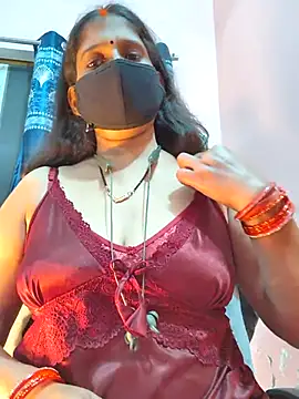 Snapshot of Sonalihot_ chatting on 12.15.25 Sonalihot online show from 12.15.25