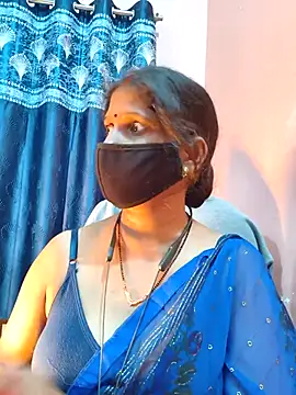 Snapshot of Sonalihot_ chatting on 12.15.25 Sonalihot online show from 12.15.25