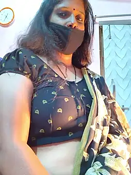 Snapshot of Sonalihot_ chatting on 12.19.25 Sonalihot online show from 12.19.25