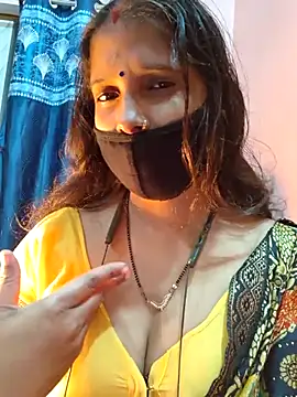 Snapshot of Sonalihot_ chatting on 12.22.25 Sonalihot online show from 12.22.25