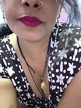Snapshot of Sonalihot_ chatting on 04.26.26 Sonalihot online show from 04.26.26