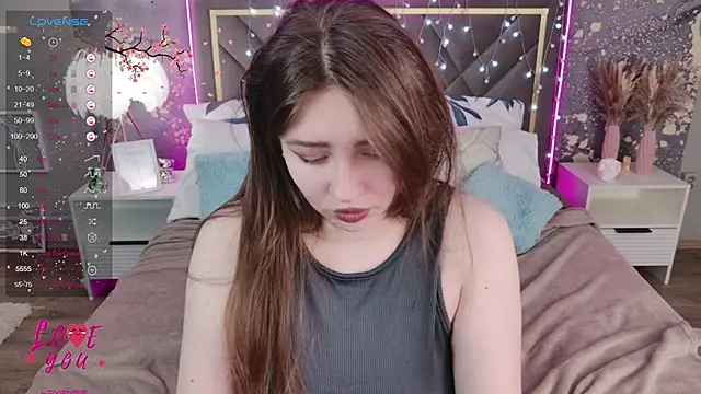 Snapshot of Moon__Bunny chatting on 02.21.26 Moon Bunny online show from 02.21.26