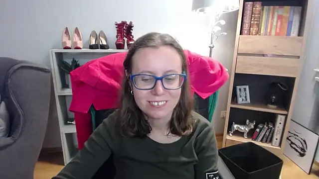 Snapshot of sweetxLizzy chatting on 11.04.25 sweetxLizzy online show from 11.04.25