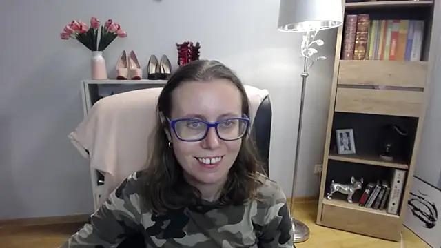 Snapshot of sweetxLizzy chatting on 11.14.25 sweetxLizzy online show from 11.14.25