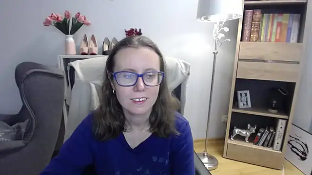 Snapshot of sweetxLizzy chatting on 11.21.25 sweetxLizzy online show from 11.21.25