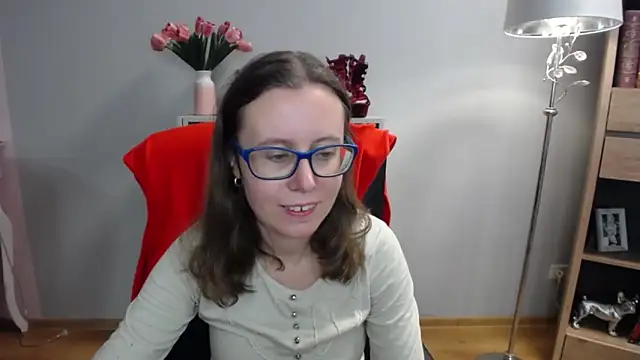 Snapshot of sweetxLizzy chatting on 12.15.25 sweetxLizzy online show from 12.15.25