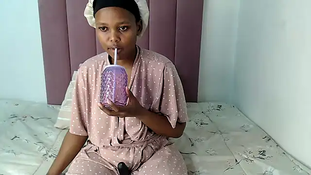 Snapshot of Abby_108 chatting on 10.12.25 Abby 108 online show from 10.12.25