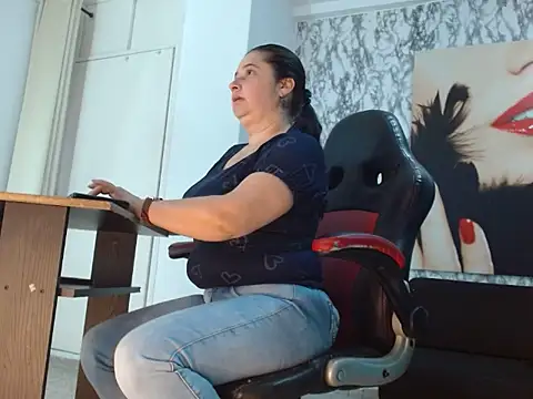 mariani smith online show from 10.04.25