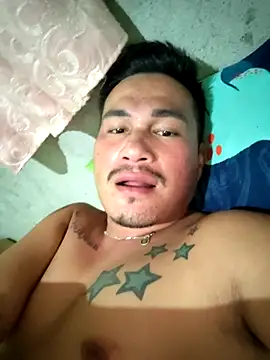 Snapshot of URHOTCUPID chatting on 09.15.25 URHOTCUPID online show from 09.15.25