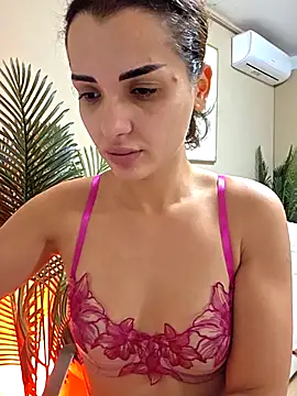 Snapshot of NaughtyChloe chatting on 09.13.25 NaughtyChloe online show from 09.13.25