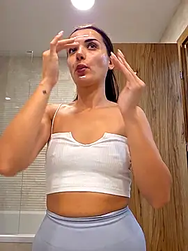 Snapshot of NaughtyChloe chatting on 09.17.25 NaughtyChloe online show from 09.17.25