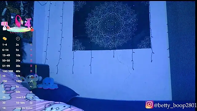 Snapshot of bettyboo2801 chatting on 01.10.26 bettyboo2801 online show from 01.10.26