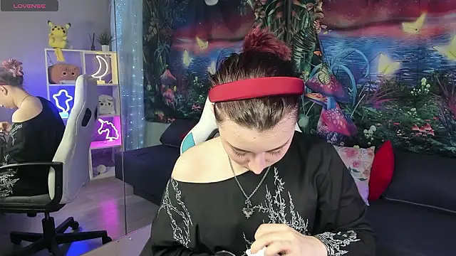 Snapshot of ClaraParks chatting on 02.07.26 ClaraParks online show from 02.07.26