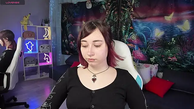 Snapshot of ClaraParks chatting on 02.11.26 ClaraParks online show from 02.11.26