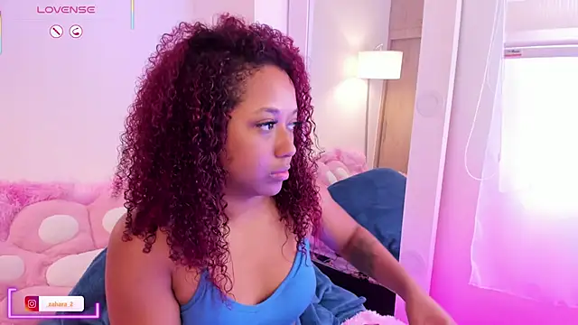 Snapshot of _Zahara_ chatting on 12.18.25 Zahara online show from 12.18.25