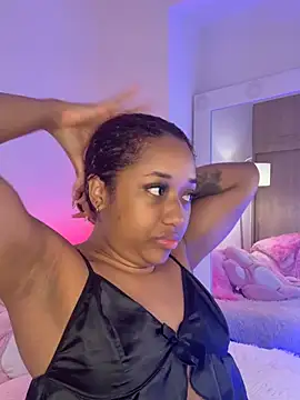 Snapshot of _Zahara_ chatting on 01.15.26 Zahara online show from 01.15.26