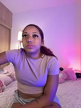 Snapshot of _Zahara_ chatting on 01.31.26 Zahara online show from 01.31.26