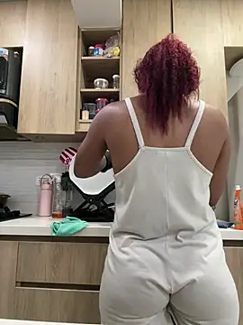 Snapshot of _Zahara_ chatting on 02.03.26 Zahara online show from 02.03.26