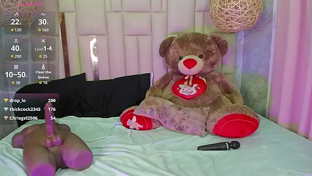 NikkyyRed online show from 11.16.25