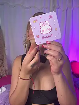 Snapshot of Miaa_rosses3 chatting on 10.30.25 Miaa rosses3 online show from 10.30.25