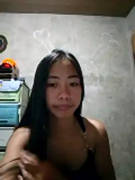 Snapshot of SweetMissPinay18 chatting on 05.20.26 SweetMissPinay18 online show from 05.20.26
