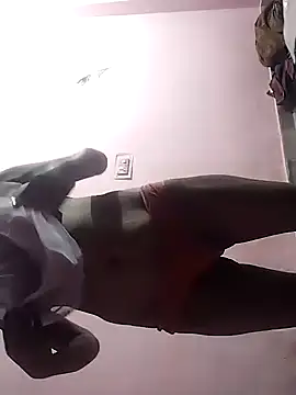 Snapshot of amolicars chatting on 10.14.25 amolicars online show from 10.14.25