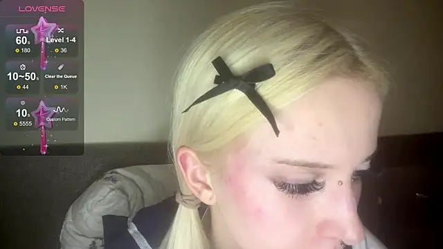 Snapshot of kittywithu chatting on 11.09.25 kittywithu online show from 11.09.25