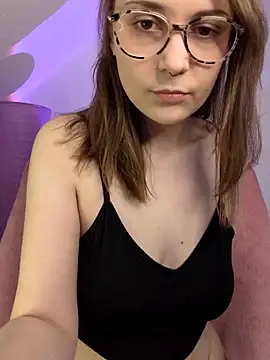 ox Tricia online show from 12.22.25