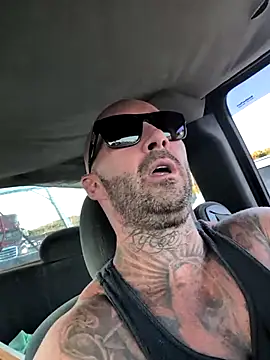 Snapshot of joeyoneill chatting on 09.12.25 joeyoneill online show from 09.12.25