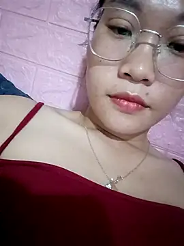 Snapshot of Maimai00 chatting on 09.26.25 Maimai00 online show from 09.26.25