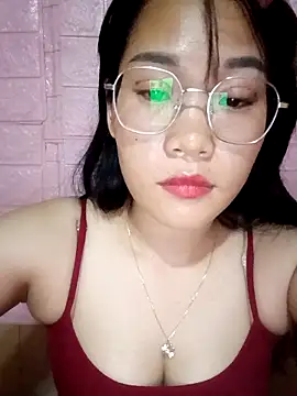 Snapshot of Maimai00 chatting on 10.05.25 Maimai00 online show from 10.05.25