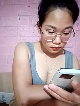 Snapshot of Maimai00 chatting on 10.08.25 Maimai00 online show from 10.08.25