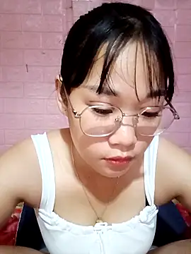 Snapshot of Maimai00 chatting on 10.18.25 Maimai00 online show from 10.18.25