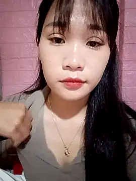 Snapshot of Maimai00 chatting on 10.21.25 Maimai00 online show from 10.21.25