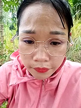 Snapshot of Maimai00 chatting on 10.25.25 Maimai00 online show from 10.25.25