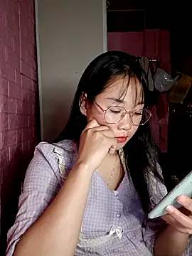 Snapshot of Maimai00 chatting on 12.02.25 Maimai00 online show from 12.02.25