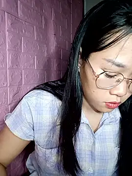 Snapshot of Maimai00 chatting on 12.03.25 Maimai00 online show from 12.03.25