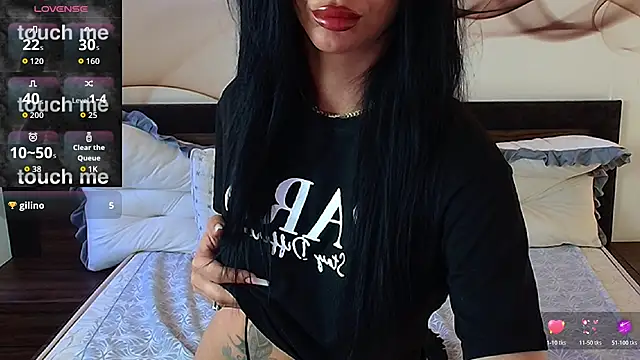 NaomiScarlet online show from 07.14.26