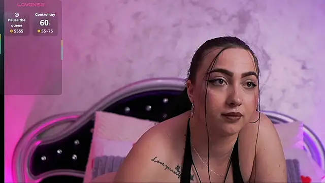 Snapshot of SweetySasha18 chatting on 06.18.26 SweetySasha18 online show from 06.18.26