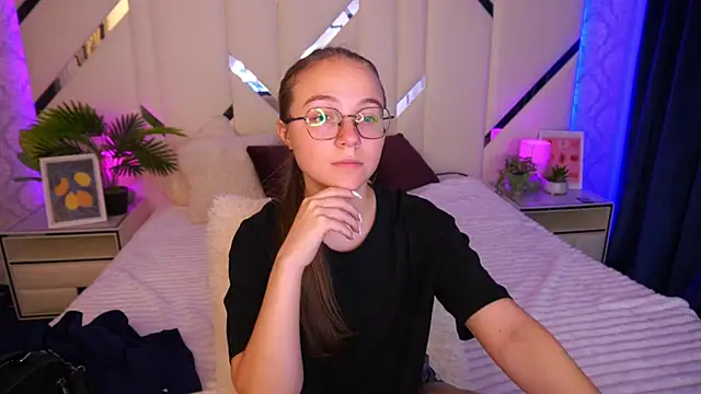 ArrinaWairr online show from 09.12.25