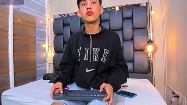 Jim twink online show from 11.04.25