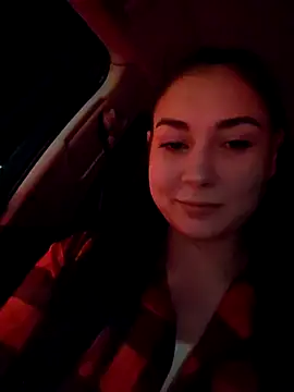 Snapshot of SaraViss20 chatting on 09.08.25 SaraViss20 online show from 09.08.25