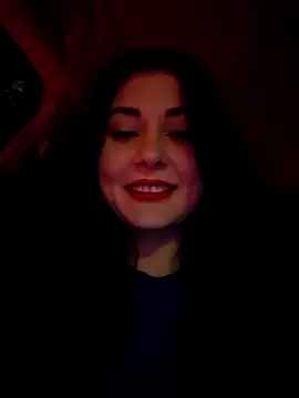 Snapshot of SaraViss20 chatting on 10.12.25 SaraViss20 online show from 10.12.25