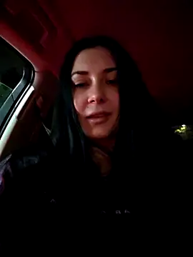 Snapshot of SaraViss20 chatting on 10.15.25 SaraViss20 online show from 10.15.25