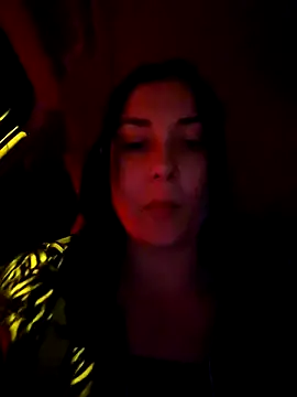 Snapshot of SaraViss20 chatting on 10.17.25 SaraViss20 online show from 10.17.25