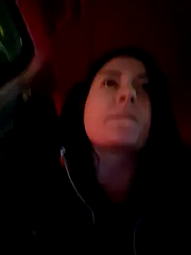 Snapshot of SaraViss20 chatting on 12.05.25 SaraViss20 online show from 12.05.25