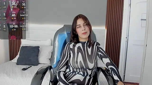 Emmy Meadows online show from 11.05.25