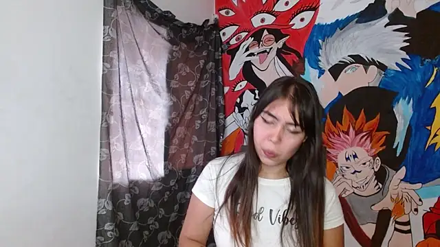 Snapshot of RoxyandAron2 chatting on 11.01.25 RoxyandAron2 online show from 11.01.25